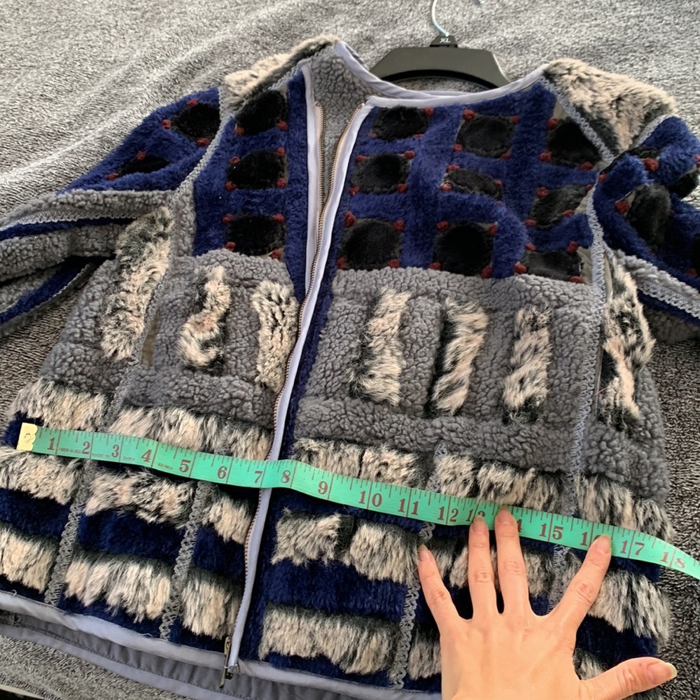 Fur and wool coat - Picture 9 of 9